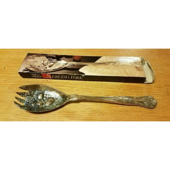 Silverplated Salad Serving Fork Silver Plate 8 1/2" Fruit & Leaves Shell Handle - Picture 7 of 7